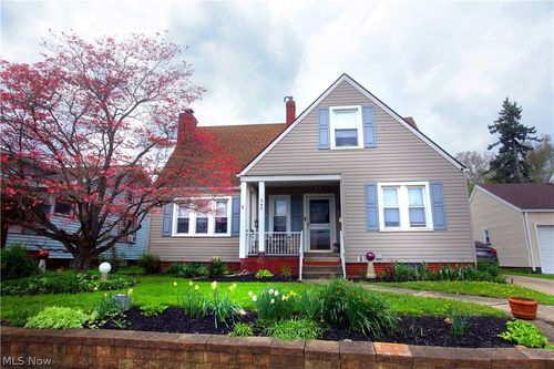 345 Roslyn Avenue Nw, Canton, OH, 44708 | Card Image