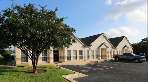 ste-104-2995 Dawn Dr, Georgetown, TX, 78628-2878 | Card Image