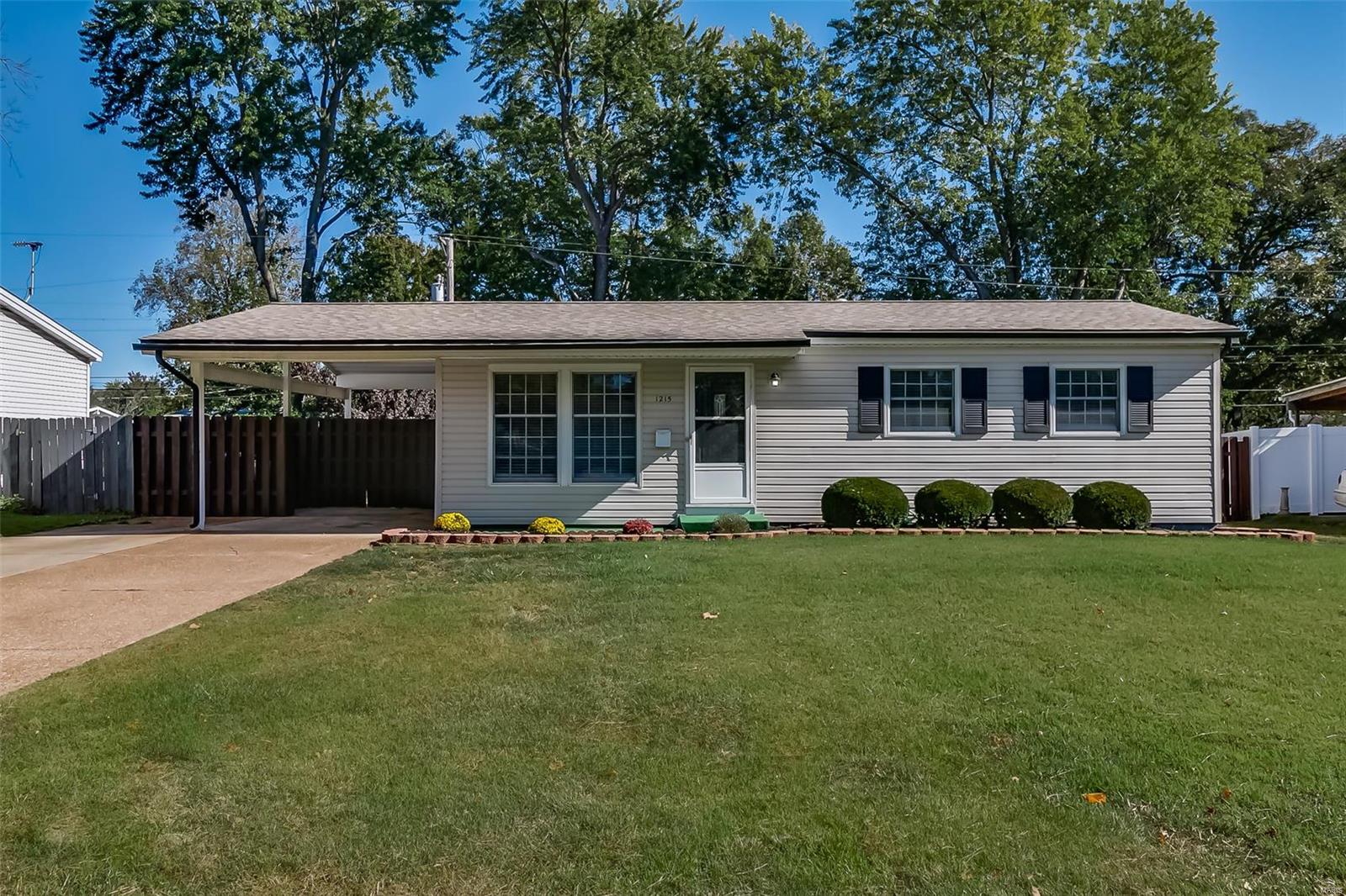 Estes Dr, Florissant, MO 63031