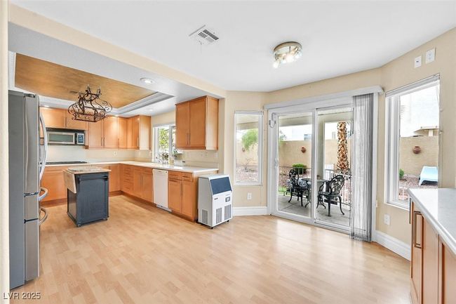 3367 Trickling Stream Cir, House other with 5 bedrooms, 3 bathrooms and null parking in Las Vegas NV | Image 13