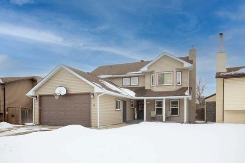 13 Blackstone Ave, Lacombe, AB, T4L1P8 | Card Image