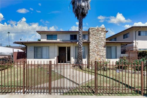 517 E 97th St, Inglewood, CA, 90301-4295 | Card Image
