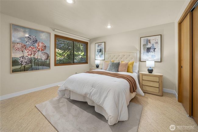 13707 Se 51 St Pl, House other with 4 bedrooms, 4 bathrooms and 2 parking in Bellevue WA | Image 21