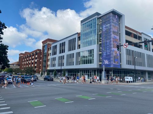 2-405 S Limestone, Lexington, KY, 40508-3009 | Card Image