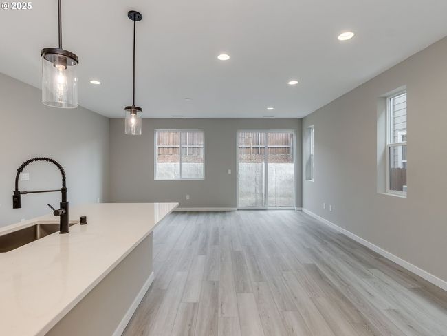 724 Nw 178 Th Way, House attached with 3 bedrooms, 3 bathrooms and 2 parking in Ridgefield WA | Image 33