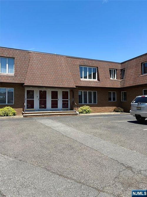 410 Paterson Ave, East Rutherford, NJ, 07073-1357 | Card Image