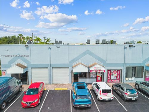 2-1671 W 37th St, HIALEAH, FL, 33012-4639 | Card Image