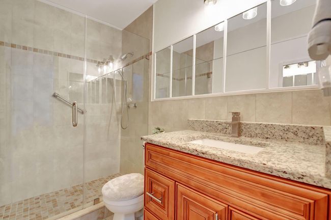 860 Worcester Ln, Condo with 1 bedrooms, 1 bathrooms and null parking in Lake Worth FL | Image 14