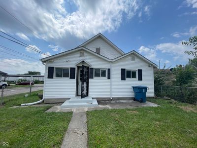 2202 W Minnesota Street, House other with 3 bedrooms, 2 bathrooms and null parking in Indianapolis IN | Image 3