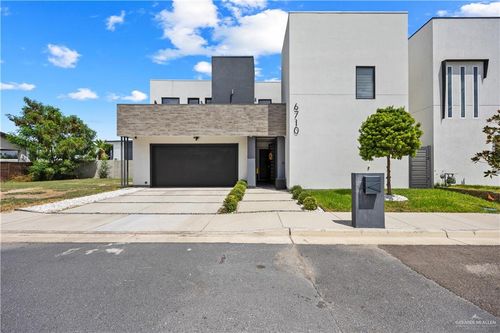 6710 N 11th Ln, McAllen, TX, 78504-6724 | Card Image