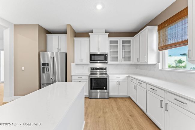 Spacious Kitchen | Image 44