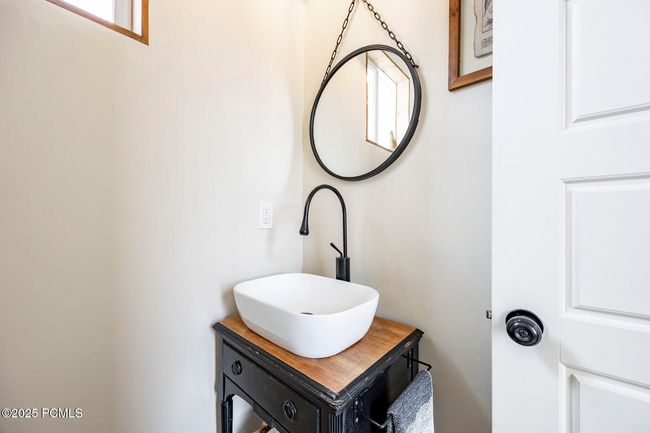 4611 S Cove Ln, Home with 3 bedrooms, 3 bathrooms and null parking in Daniel UT | Image 23