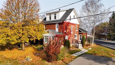 56 Bridge St, House other with 3 bedrooms, 2 bathrooms and 2 parking in Meaford ON | Image 2