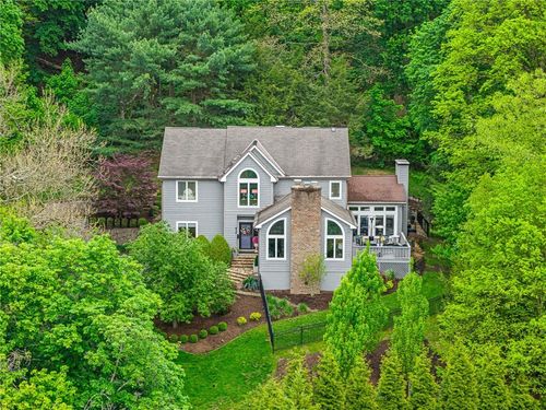 610 Davis Ln, Sewickley, PA, 15143-2016 | Card Image