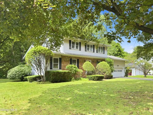 4 Laurel Dr, Albany, NY, 12211-1618 | Card Image