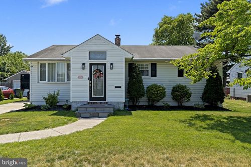 302 W Henry St, PALMYRA, NJ, 08065-1702 | Card Image