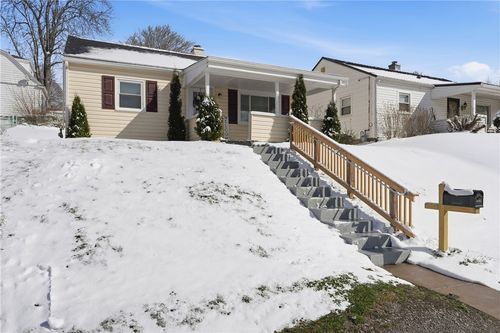 805 Colonial Ave, Monaca, PA, 15061-1214 | Card Image