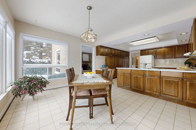 32 Petch Cres, House other with 4 bedrooms, 3 bathrooms and 4 parking in Aurora ON | Image 13