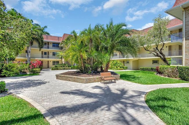 APT-316 - 5540 Tamberlane Cir, Condo with 2 bedrooms, 2 bathrooms and null parking in Palm Beach Gardens FL | Image 4