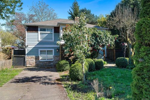 2139 Foul Bay Rd, Victoria, BC, V8R5B1 | Card Image