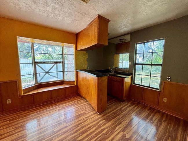 wet bar | Image 11