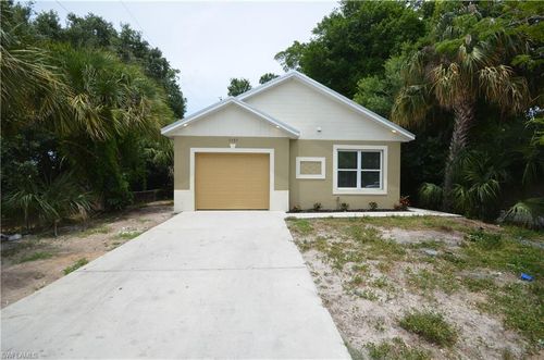 3303 Armstrong Ct, Fort Myers, FL, 33916 | Card Image