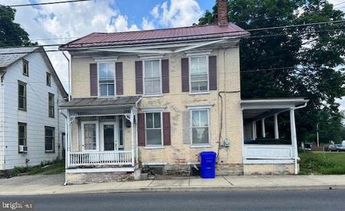 16 W Main St, ARENDTSVILLE, PA, 17303-5841 | Card Image