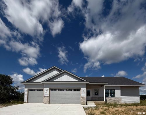 7091 Spring Creek Dr, Bettendorf, IA, 52722-6592 | Card Image