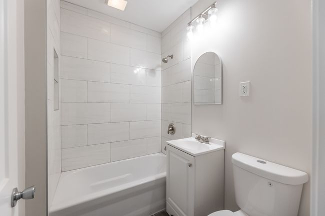 2027 S 6 Th Ave, House other with 3 bedrooms, 1 bathrooms and 2 parking in Maywood IL | Image 11