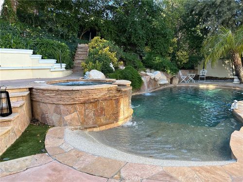 24587 Lola Ln, Newhall, CA, 91321-5017 | Card Image