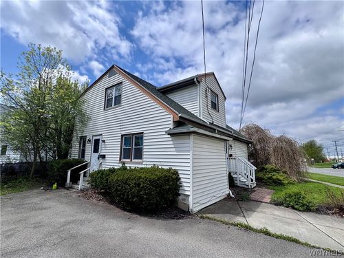 4801 N Bailey Ave, Amherst, NY, 14226-1349 | Card Image
