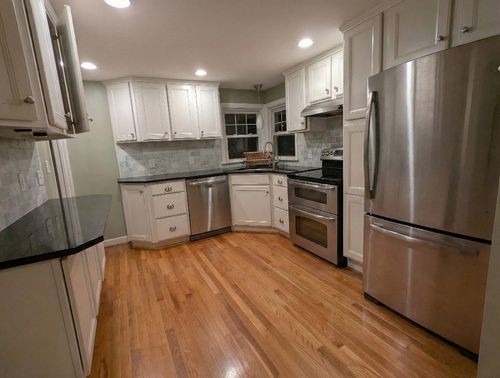 12 James St, Winchester, MA, 01890-3613 | Card Image