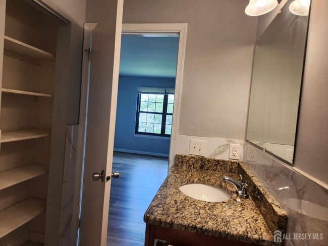 102 Canterbury Ct, Townhouse with 2 bedrooms, 2 bathrooms and null parking in Piscataway NJ | Image 15