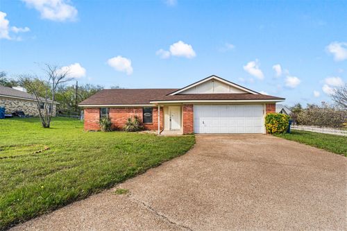 614 Circle Creek Dr, Hewitt, TX, 76643-3527 | Card Image