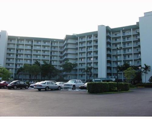 apt-204-2334 S Cypress Bend Dr, Pompano Beach, FL, 33069-4499 | Card Image