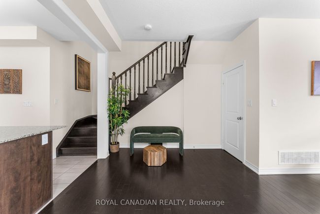 2670 Delphinium Trail, House attached with 4 bedrooms, 3 bathrooms and 1 parking in Pickering ON | Image 11