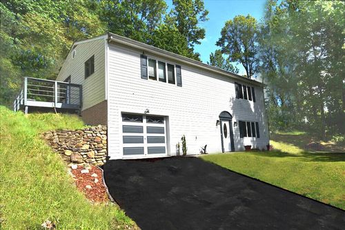 102 Keswick Farm Rd, Troutville, VA, 24175-7130 | Card Image
