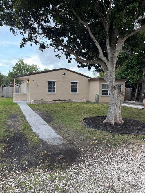 1966 Ne 177th St, North Miami Beach, FL, 33162-2206 | Card Image