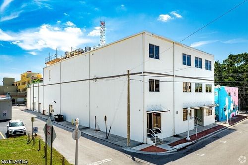 2402 Bay Street, Fort Myers, FL, 33901 | Card Image