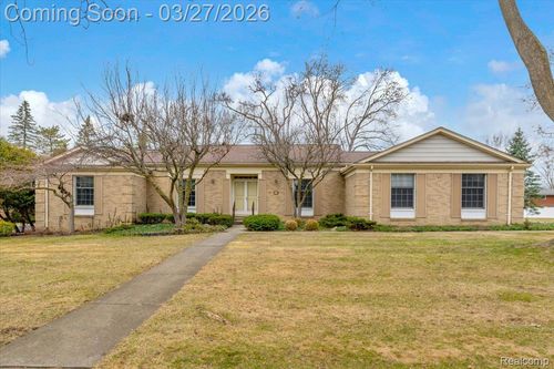 19010 Lacrosse Ave, Lathrup Village, MI, 48076-2529 | Card Image