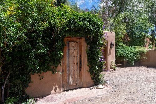 609 Miller St, Santa Fe, NM, 87505-0350 | Card Image