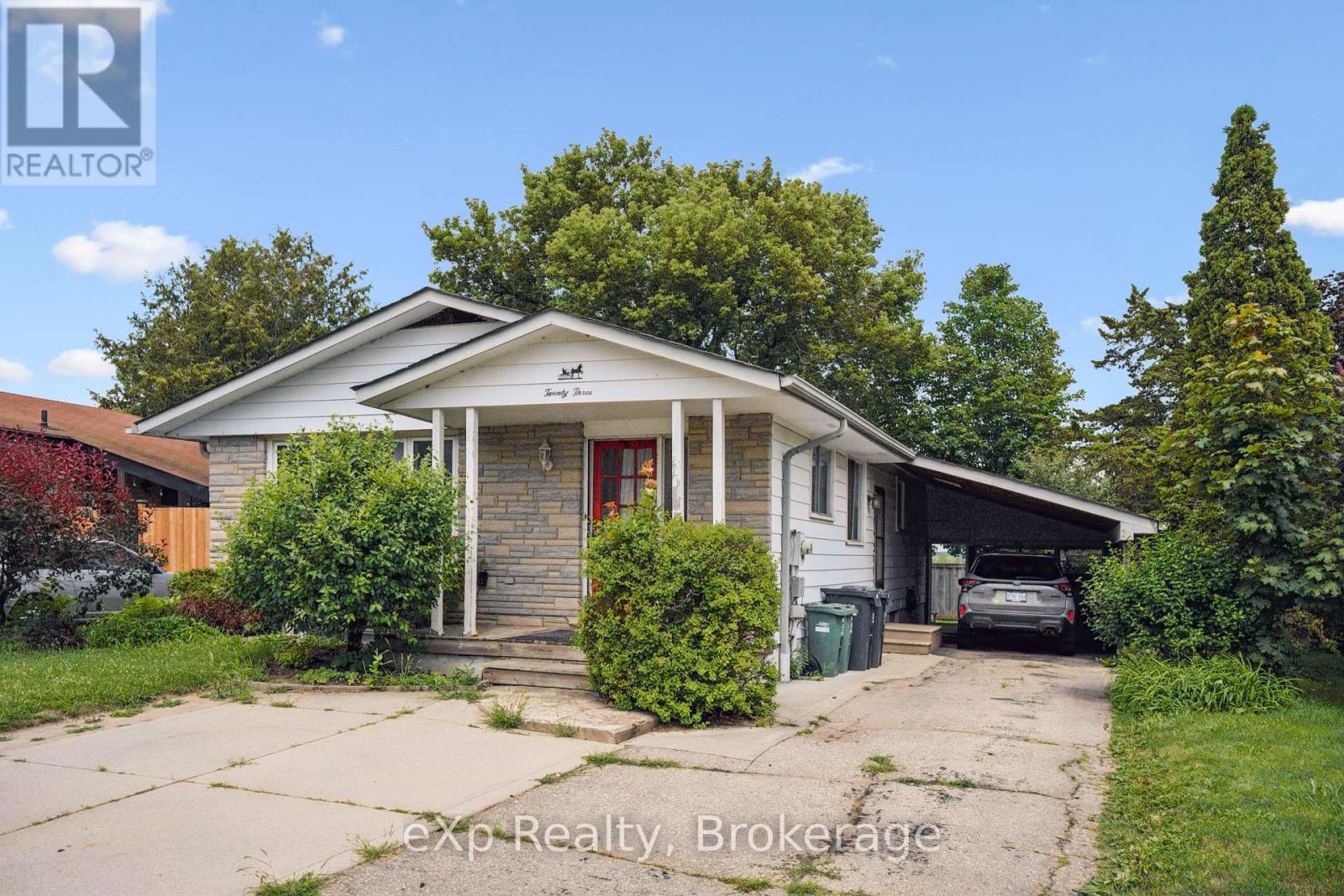 Residential in Guelph (Victoria North) 3