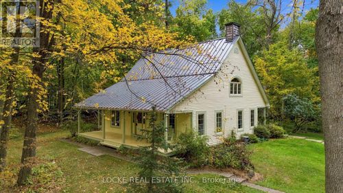 2207 Pleasantview Crt, Cumberland, ON, K4C1H7 | Card Image