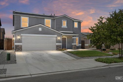 6200 Whaleback Ave, Bakersfield, CA, 93313-4712 | Card Image