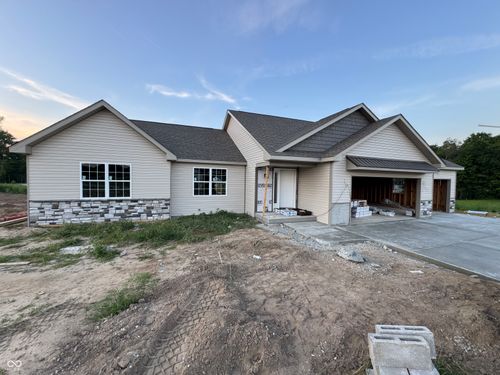 102 Red Oak Ln, Covington, IN, 47932-8194 | Card Image