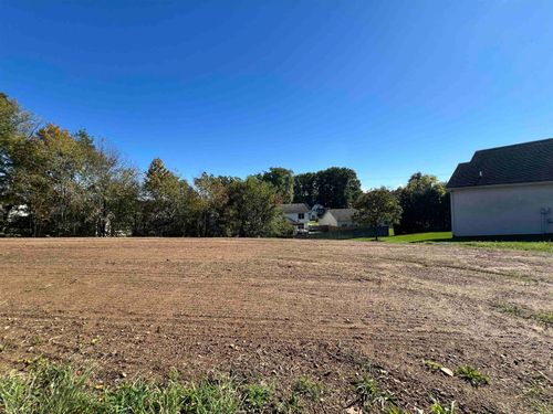 53140 Flowing Stream Ct, South Bend, IN, 46628-9034 | Card Image