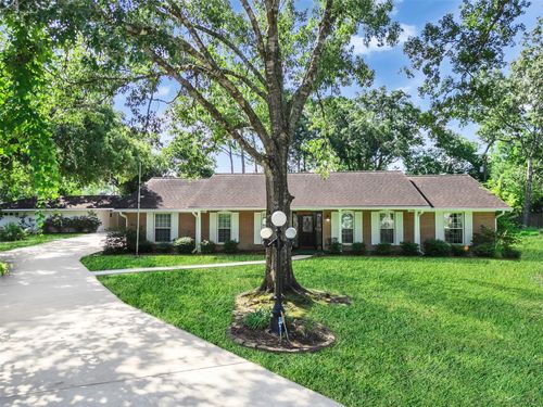 207 Shady Nook Ln, Friendswood, TX, 77546-3805 | Card Image