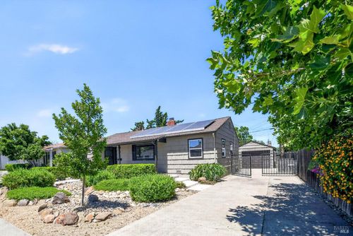 600 W C Street, Dixon, CA, 95620 | Card Image