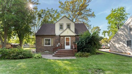 828 15th St Sw, Willmar, MN, 56201-2941 | Card Image