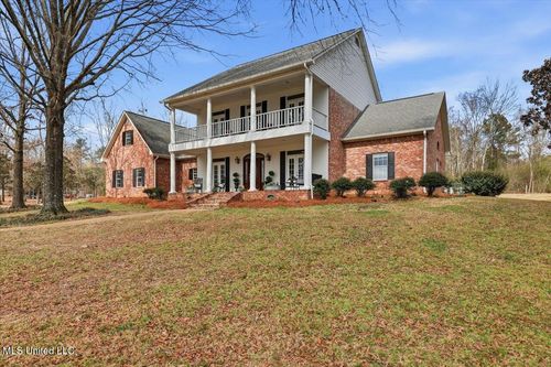 124 Dominion Pkwy, Brandon, MS, 39042-7527 | Card Image